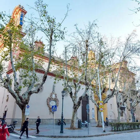 New! Luxury Design With Free Parking Seville